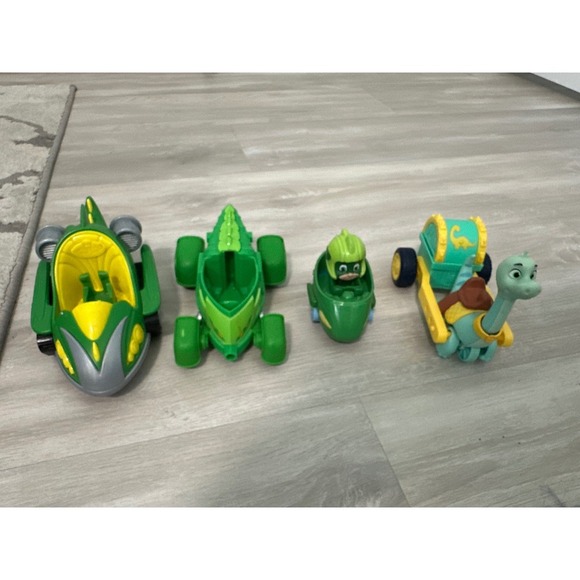 PJ Masks Toy Vehicles Gecko Mobile Cat Car Gekko An Yu Romeo Figures Lot - Picture 1 of 6